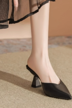 Women's Small Size V Cut Heeled Sandals FS38